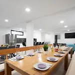 Ten-bedroom In