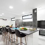 Holiday home Ten-bedroom In