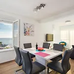 Ten-bedroom In Holiday home Razanj