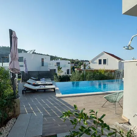 Holiday home 10 Bedroom Gorgeous In