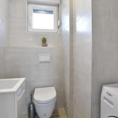 10 Bedroom Gorgeous In *
