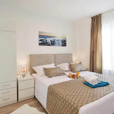 Ten-bedroom In Tatil Evi