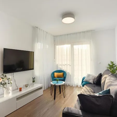Holiday home 10 Bedroom Gorgeous In Razanj