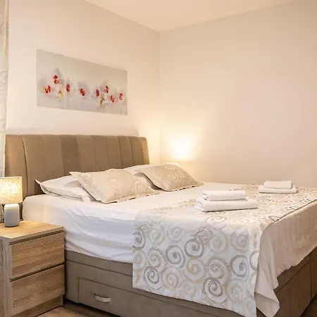 10 Bedroom Gorgeous In *