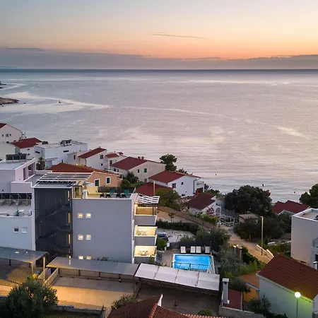 10 Bedroom Gorgeous In Holiday home Razanj