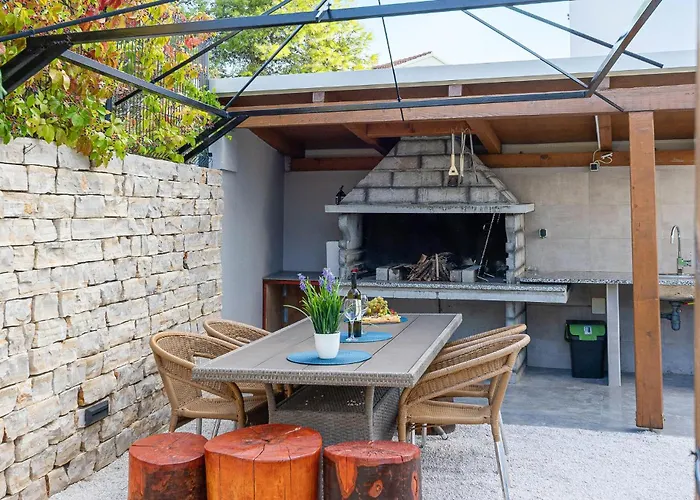 Ten-bedroom In * Ražanj