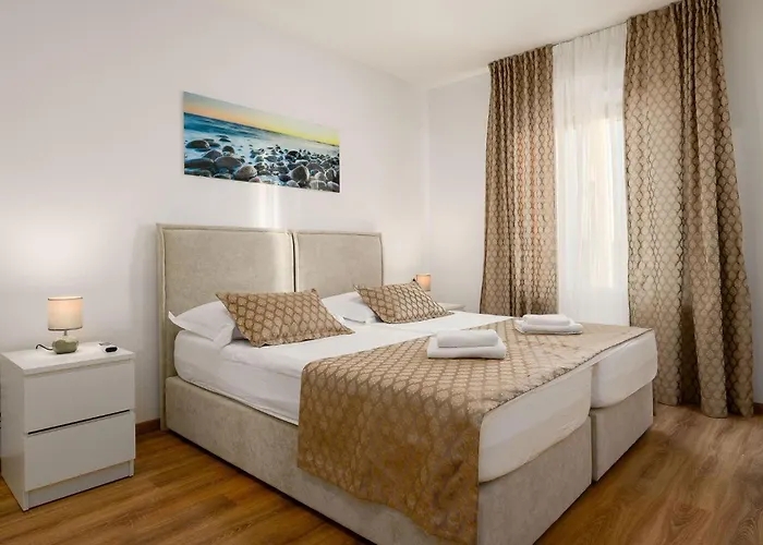 Ten-bedroom In Ražanj